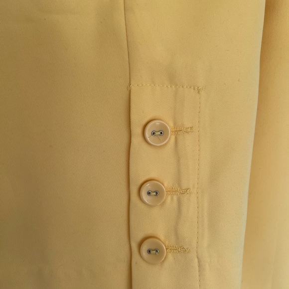 SZ 14 ALIA YELLOW CAPRI PANTS - Picture 7 of 8